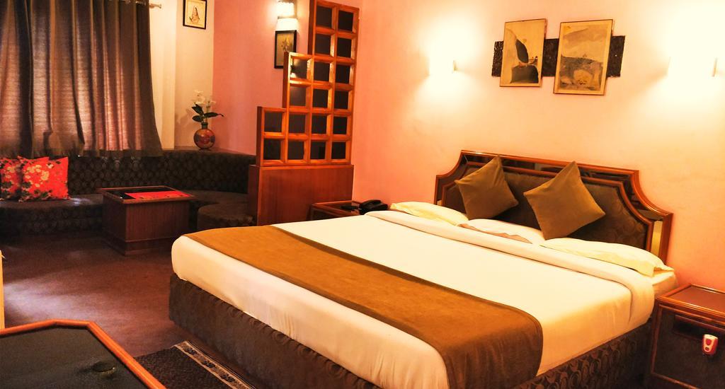 Hotel Maganji'S Ābu Eksteriør billede